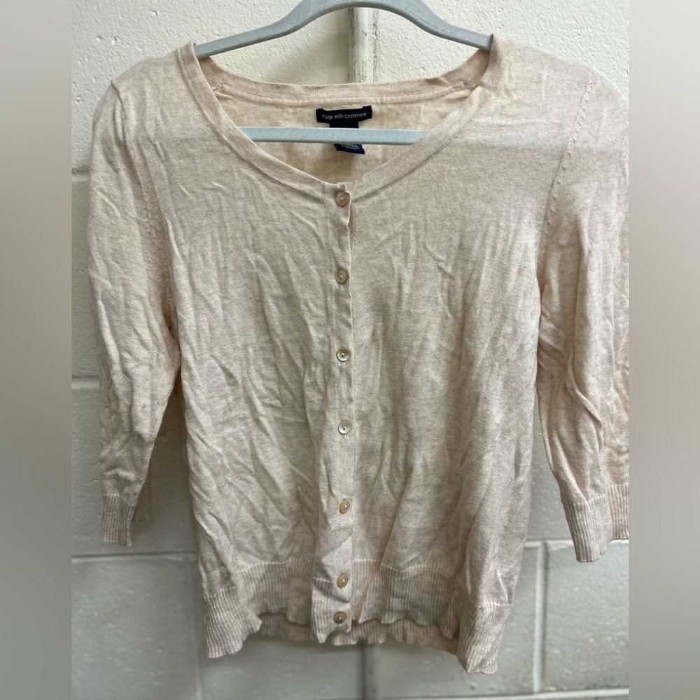 Woman’s large gap button down cardigan in cream